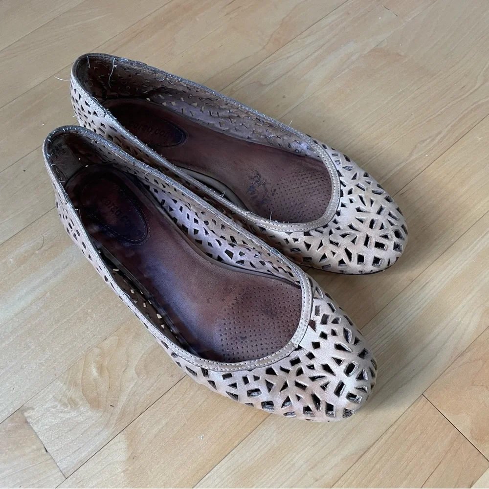 Corso como perforated flat